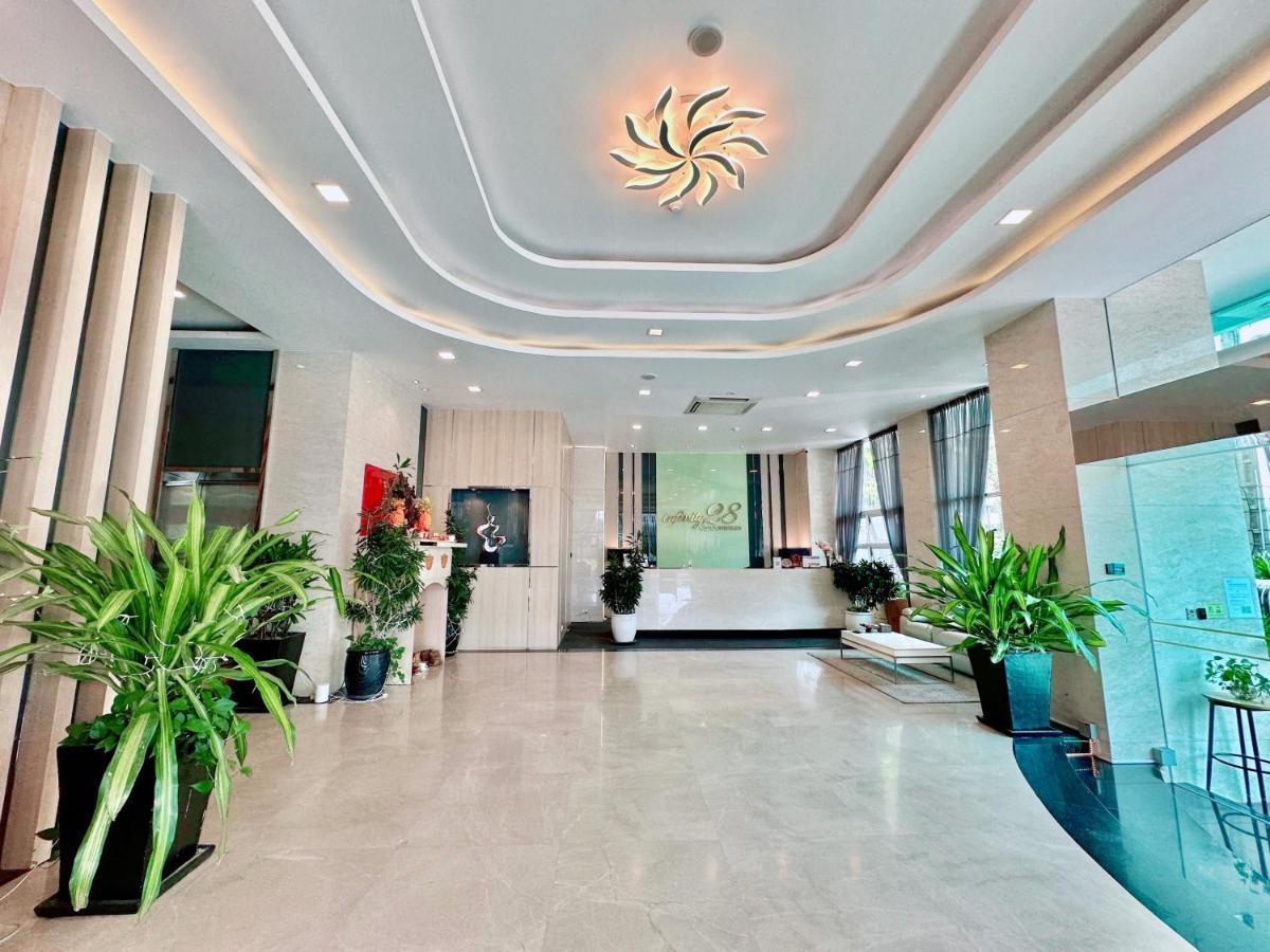 Infinity 28 Hotel And Residence Phnom Penh Exterior foto